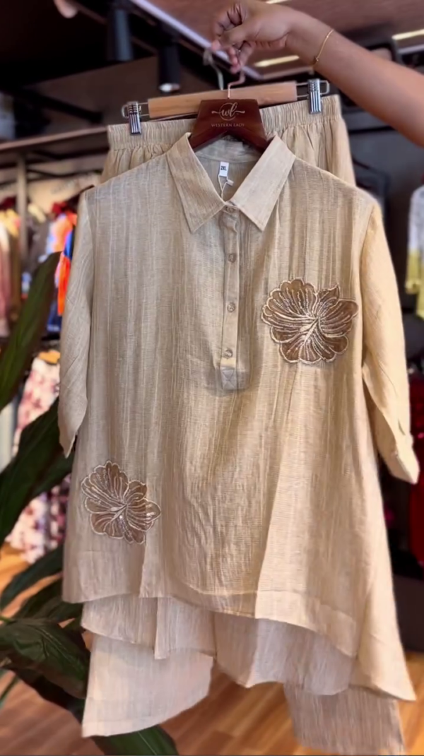 Buy Off White  Hand Applique Cutwork Flower Collar Shirt And Pant Set - Image 2