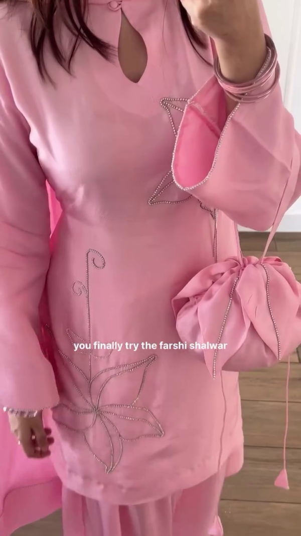 Georgette Women's Ready To Wear Baby Pink Coloured Kurta,Pant And Dupatta Set - Image 3