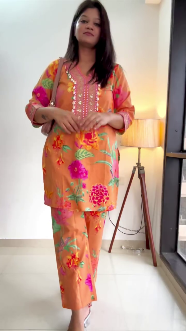 Women's Colorful Floral Printed Cotton Kurti pant - Image 4