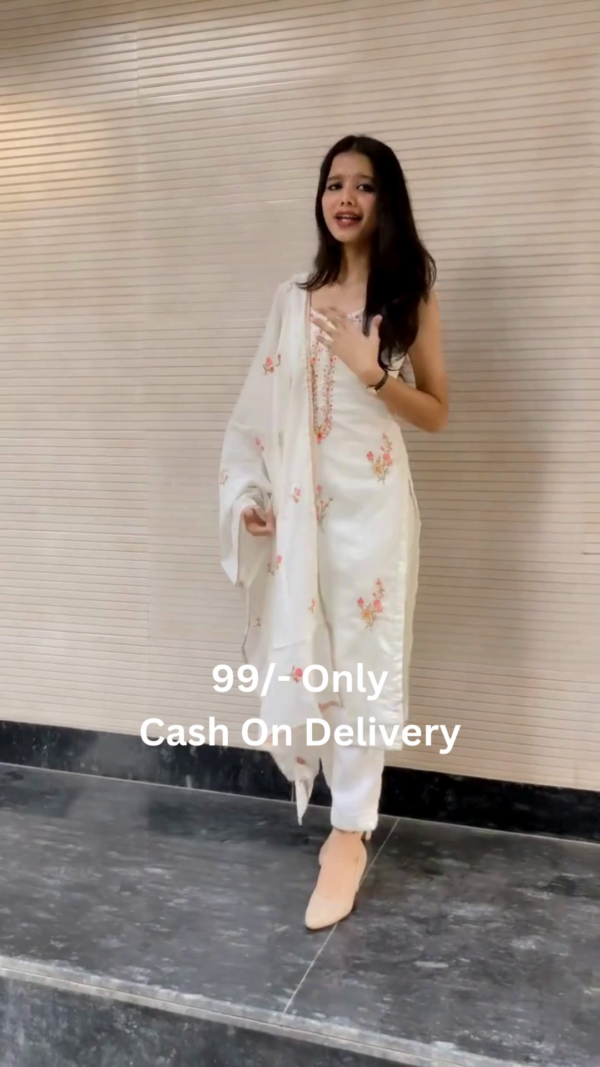 Women’s Off-White Cotton Embroidered Straight Kurta Set - Image 3
