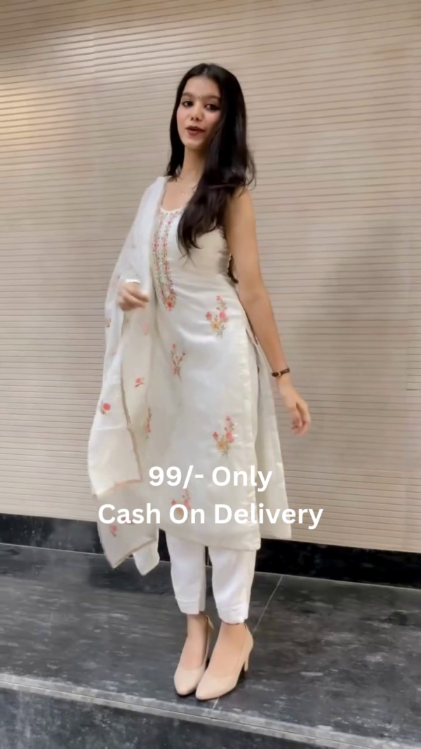 Women’s Off-White Cotton Embroidered Straight Kurta Set