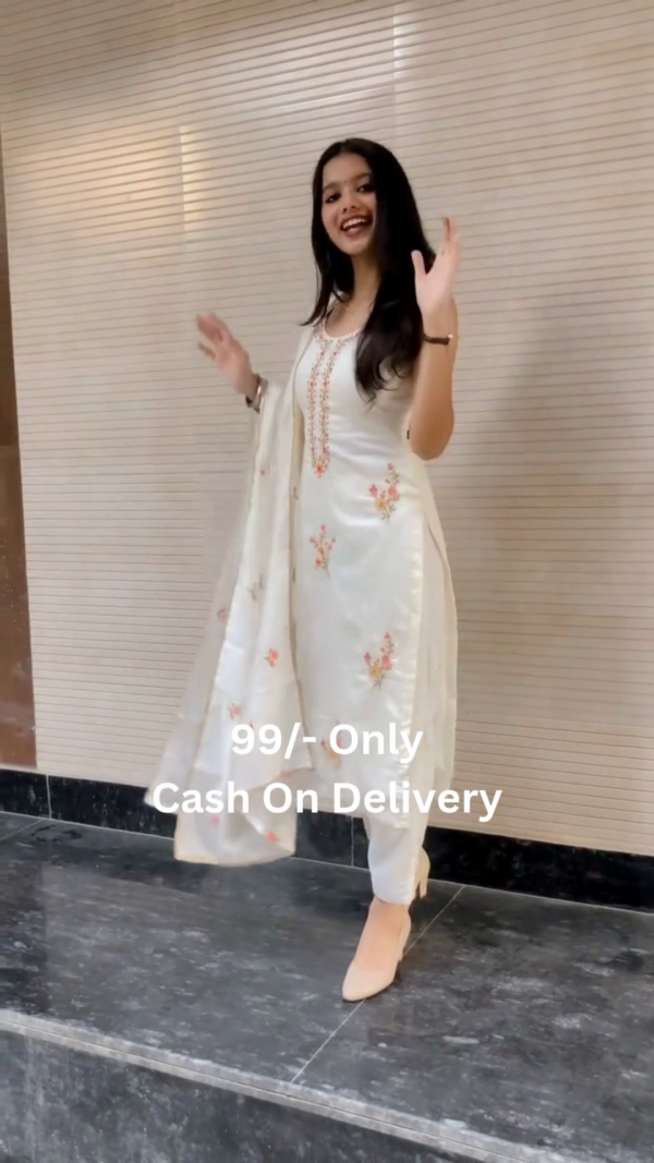 Women’s Off-White Cotton Embroidered Straight Kurta Set - Image 2